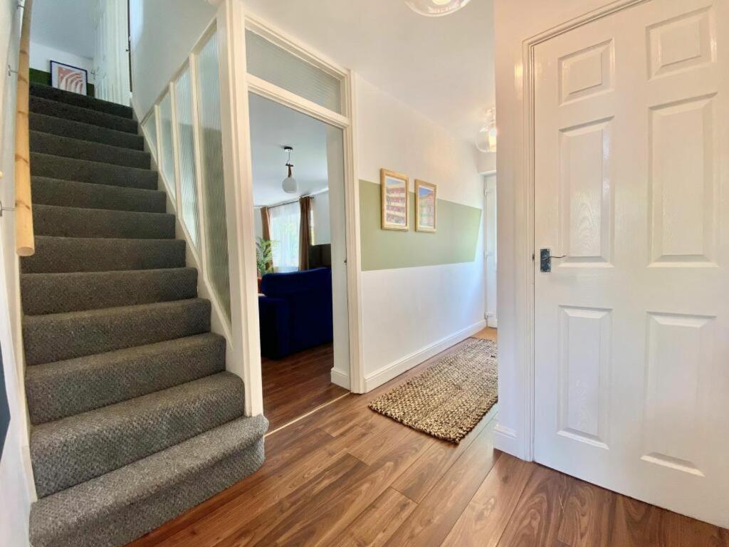 Coventry Huge 4Bed 2Bath Private Parking Nec By Empower Homes 외부 사진